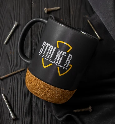 Термочашка з кришкою та корковою підставкою S.T.A.L.K.E.R • Сувеніри Сталкер • Подарунок геймеру