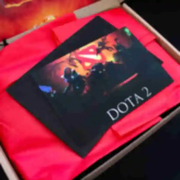 + Листівка Dota, у конверті