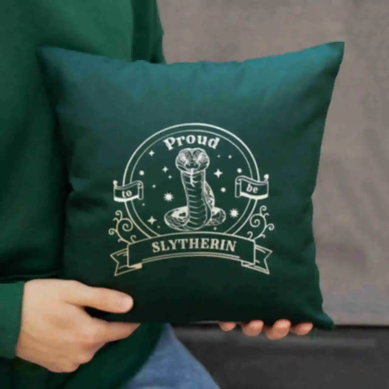 Подушка Slytherin • Декор для дома по фильму Гарри Поттер • Подарок фанату Harry Potter