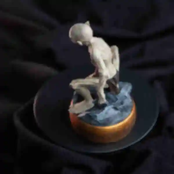 Фигурка Голум ⦁ Статуэтка Gollum по фильму Властелин Колец ⦁ Сувениры и подарки фанату The Lord of the Rings ПРЕДЗАКАЗ