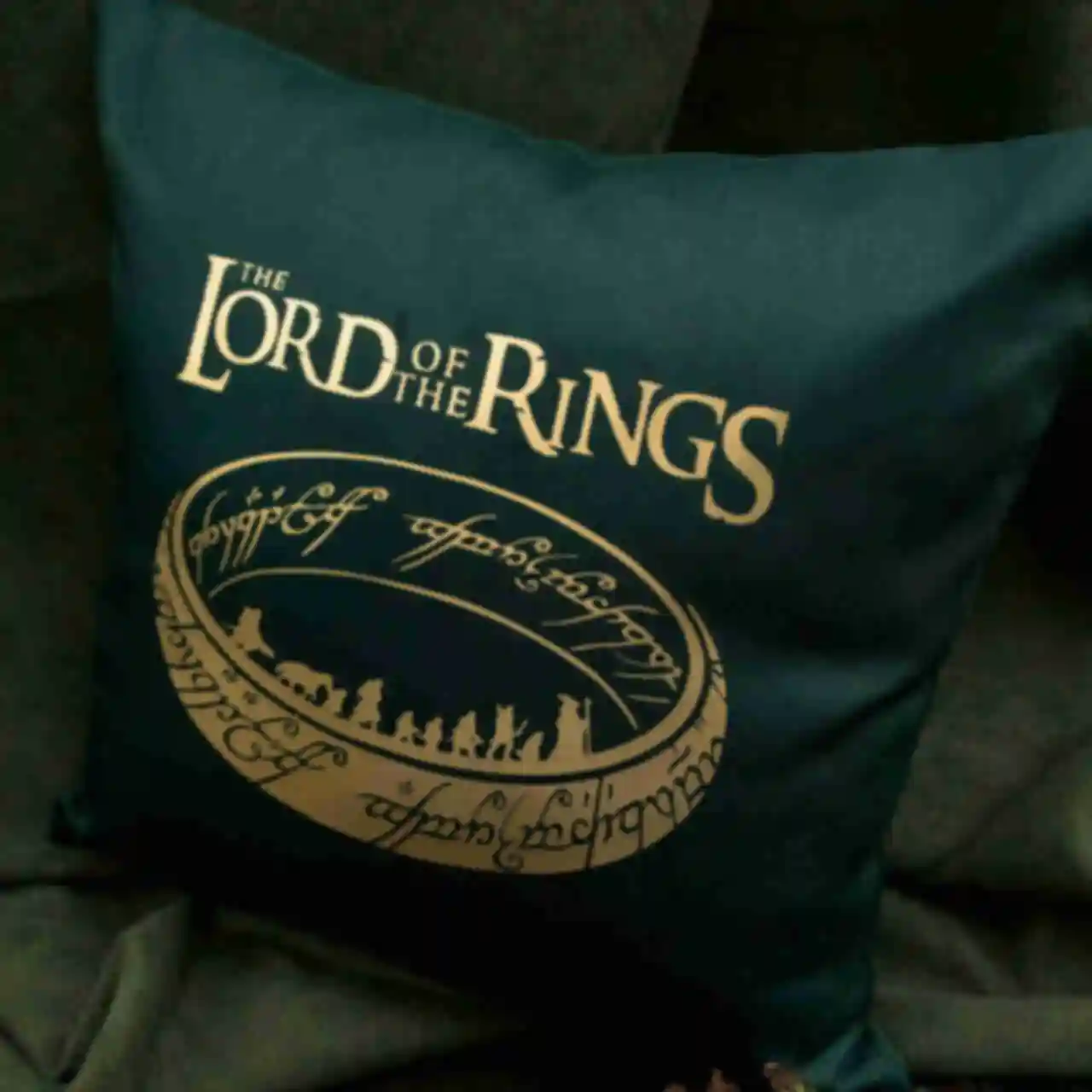 Подушка The Lord of the Rings • Декор для дома по фильму Властелин Колец • Подарок фанату. Фото №1