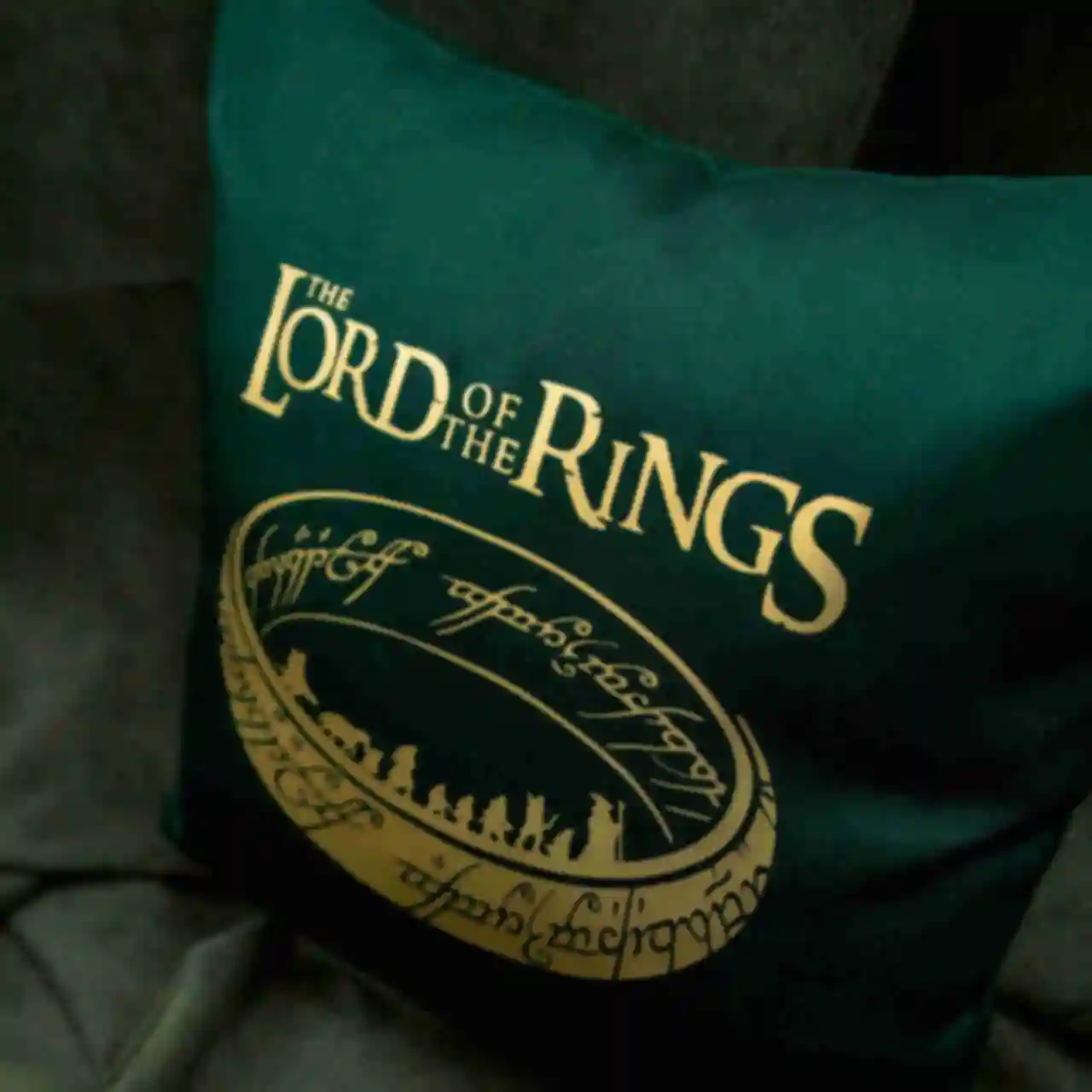 Подушка The Lord of the Rings • Декор для дома по фильму Властелин Колец • Подарок фанату. Фото №2