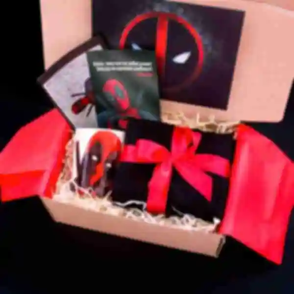 Бокс Deadpool • medium ⦁ Набір Marvel ⦁ Подарунок фанату Дедпула та Марвел