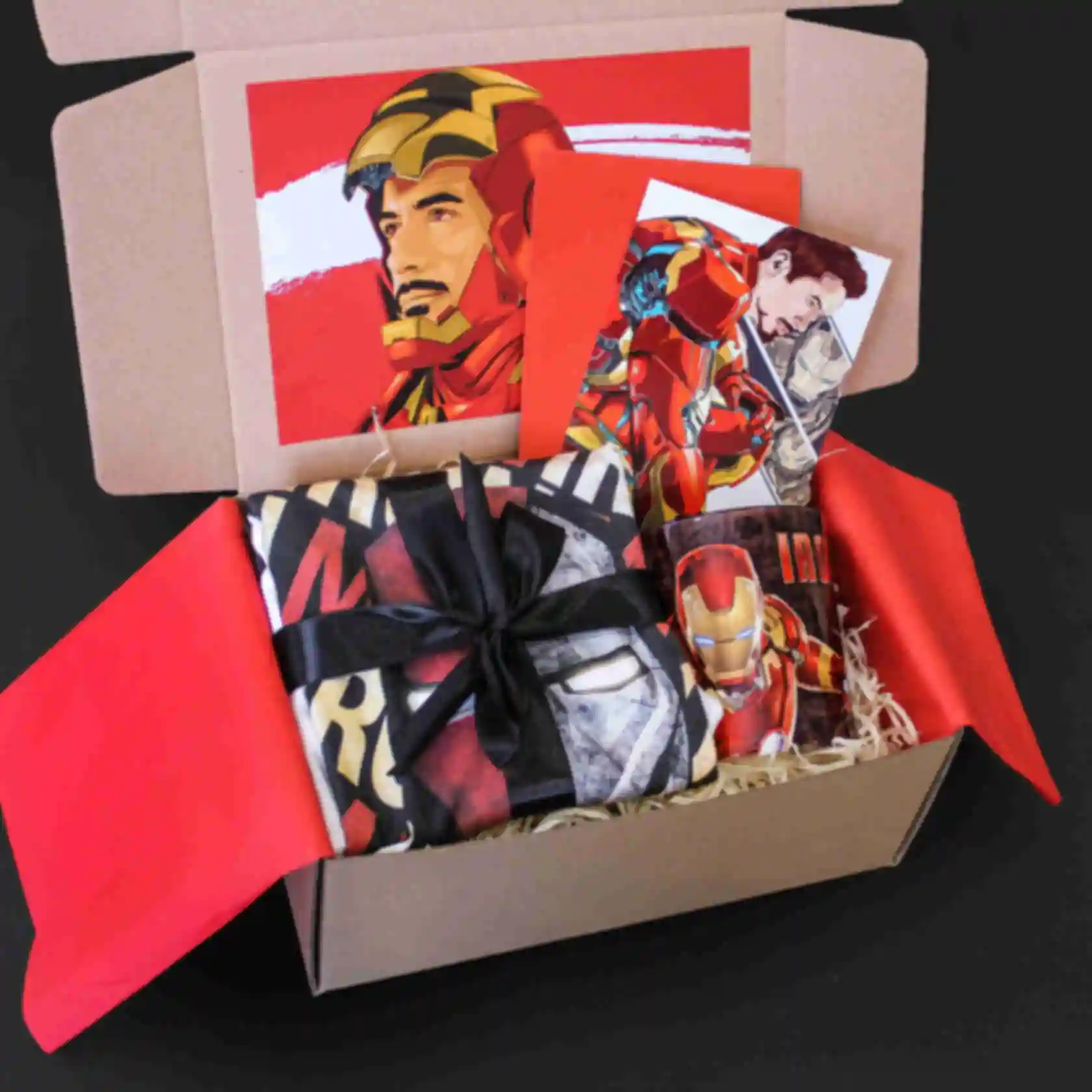 Бокс Залізна людина ⦁ medium ⦁ Iron Man ⦁ Набір Marvel ⦁ Подарунок фанату Марвел