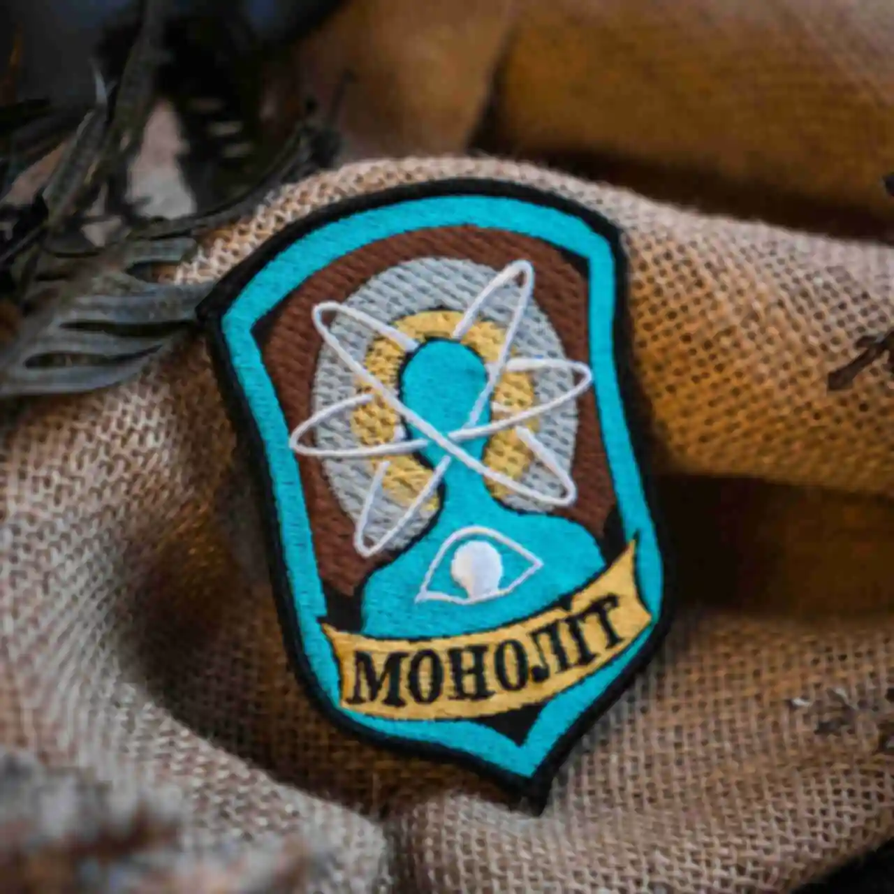 Патч Моноліт • Шеврон по грі Сталкер • Подарунок для геймера • Нашивка фанату S.T.A.L.K.E.R.Фото №1